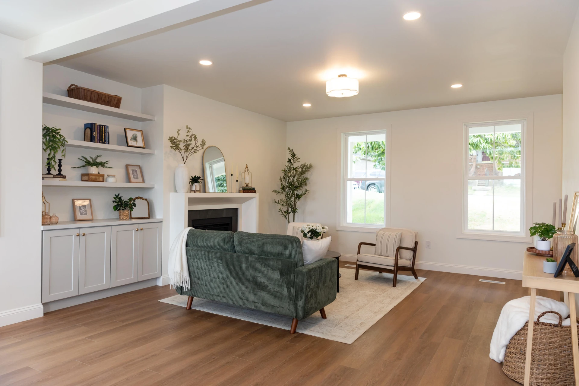 2235 Spruce Ave - Photo 17