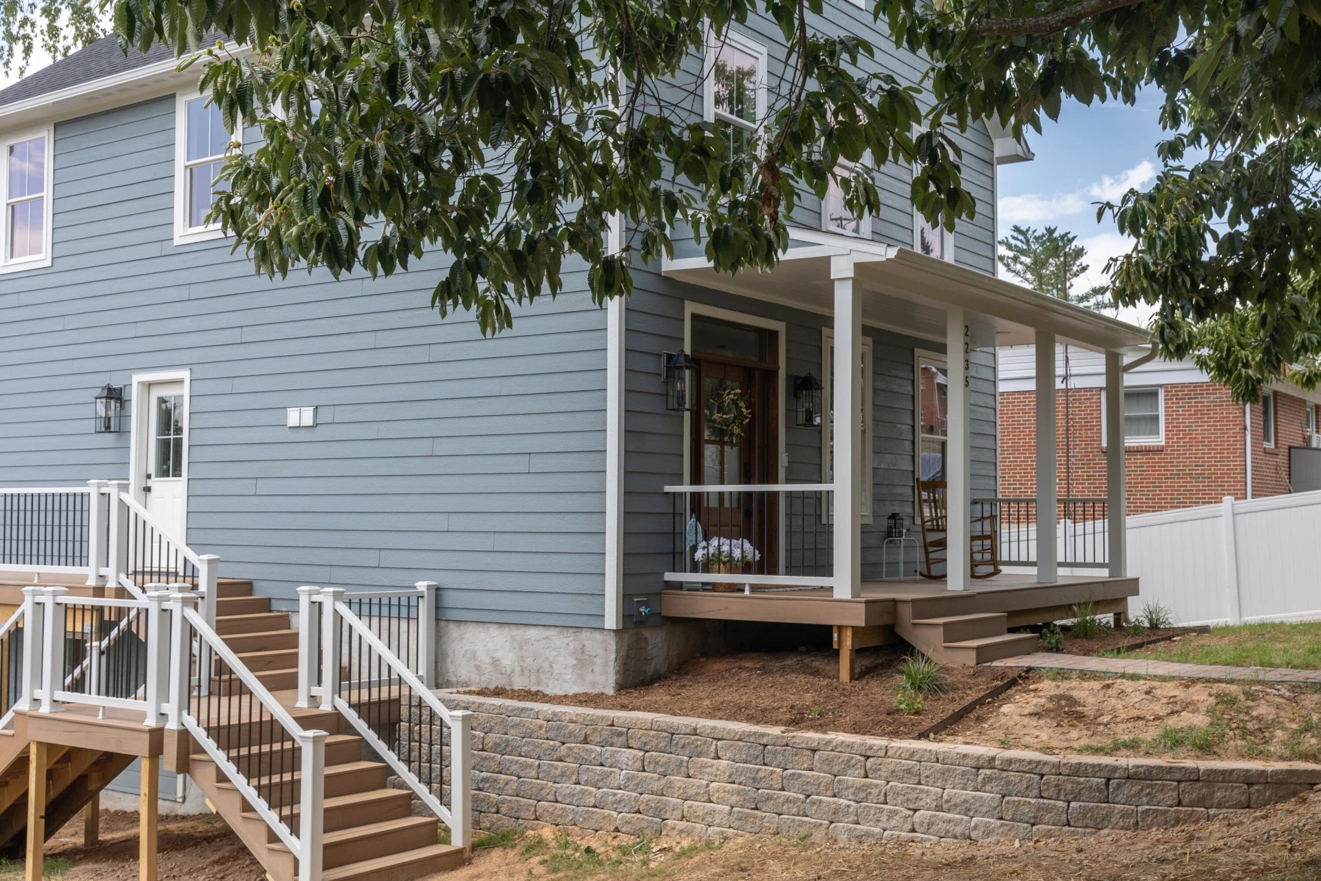 2235 Spruce Ave - Photo 2