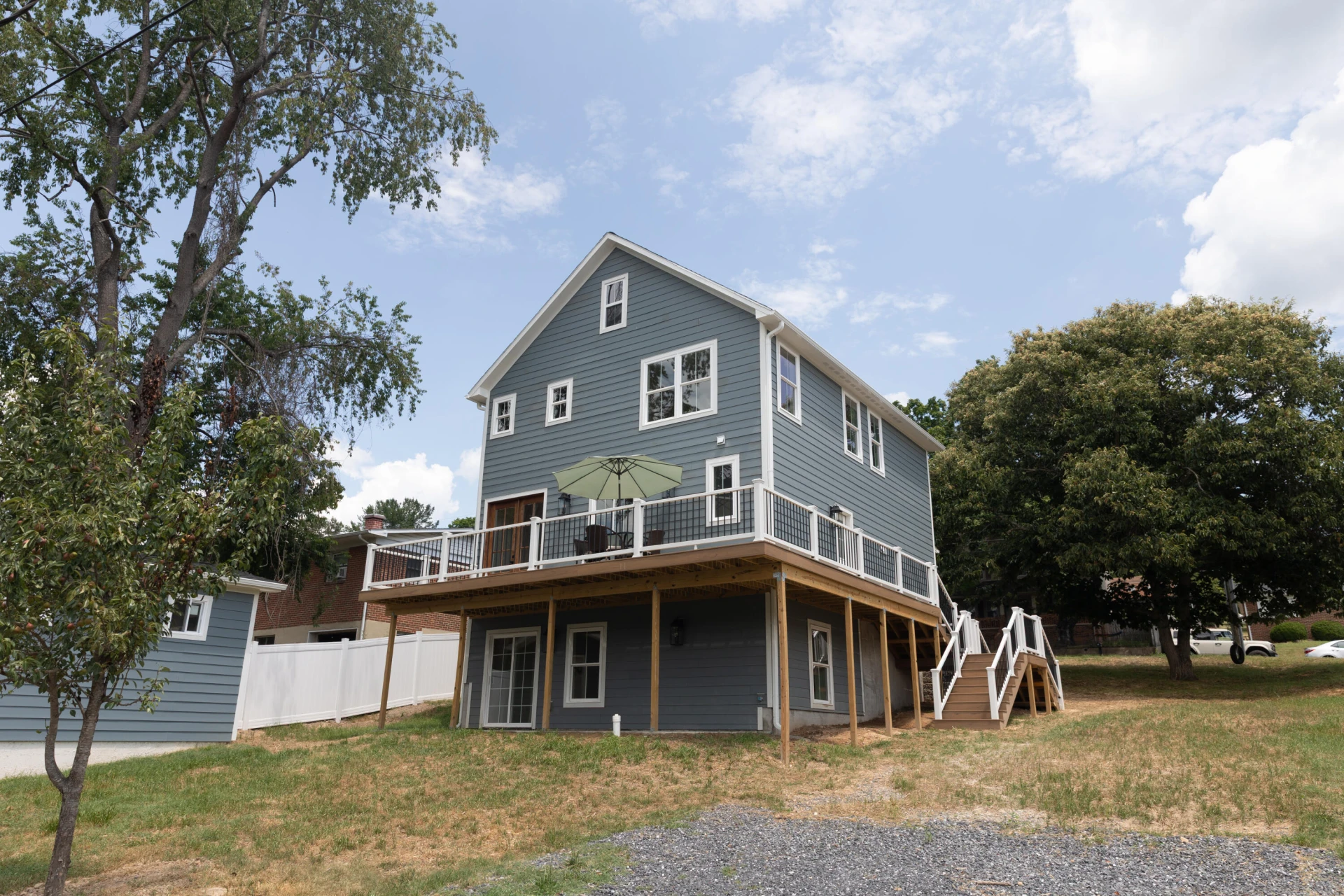 2235 Spruce Ave - Photo 3
