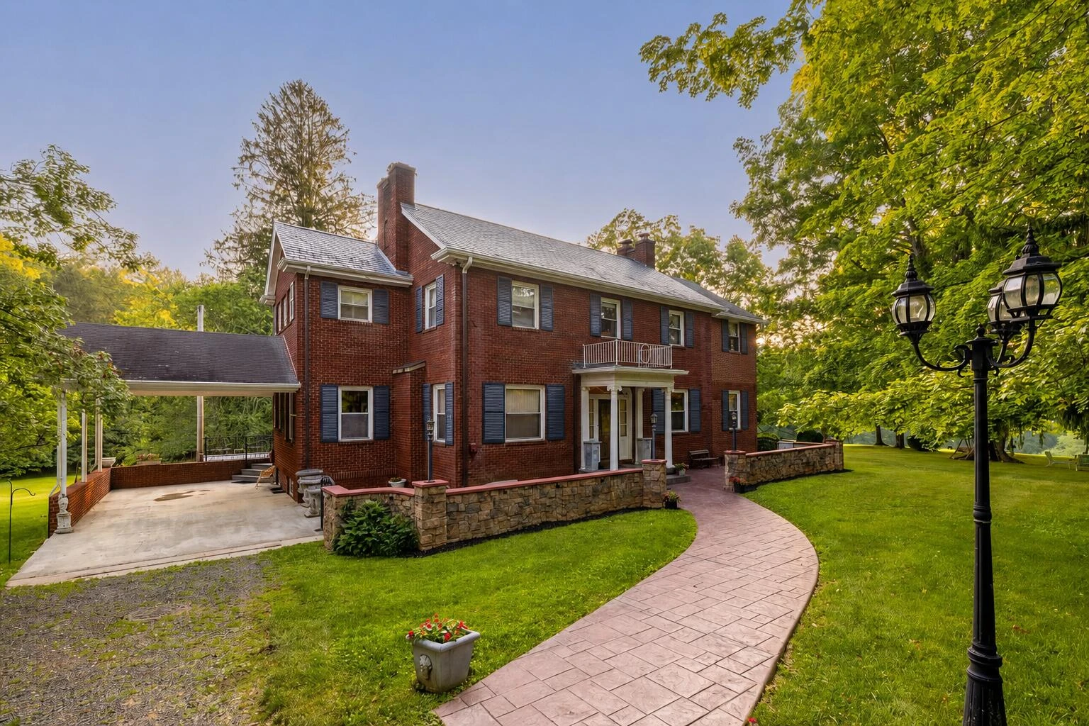 2492 Stable Rd