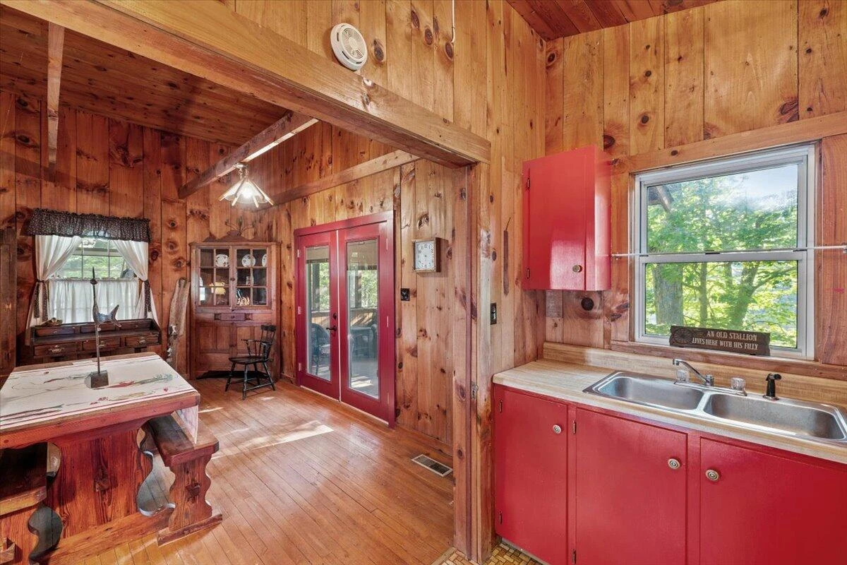 2492 Stable Rd - Photo 56