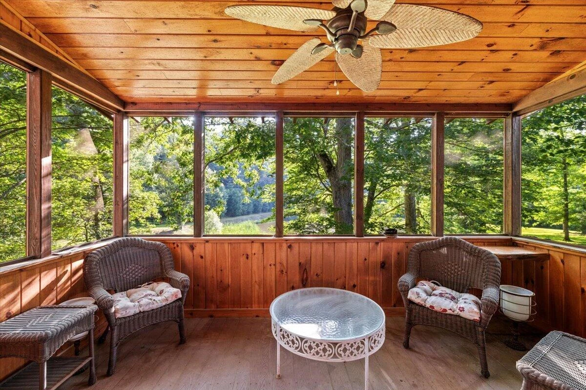 2492 Stable Rd - Photo 57