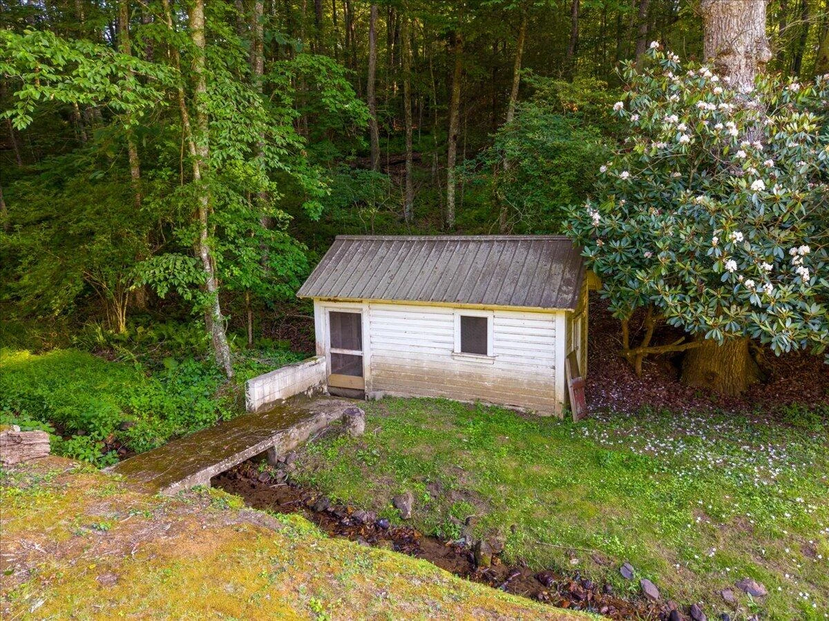 2492 Stable Rd - Photo 65