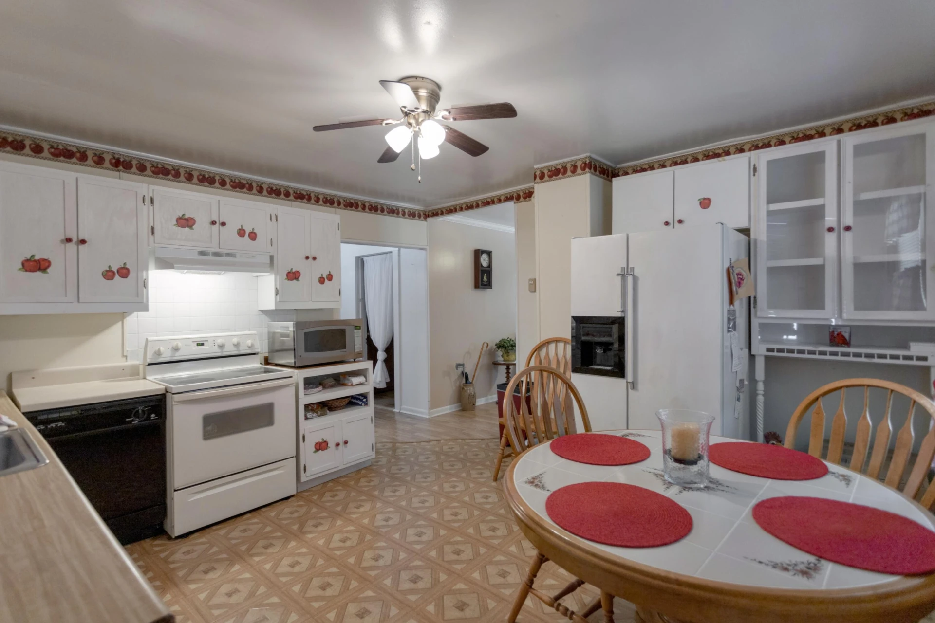 1521 Mountain View Rd - Photo 3