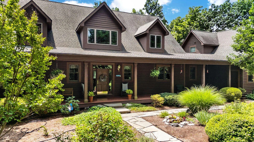 150 FAIRFIELD ESTATES Dr