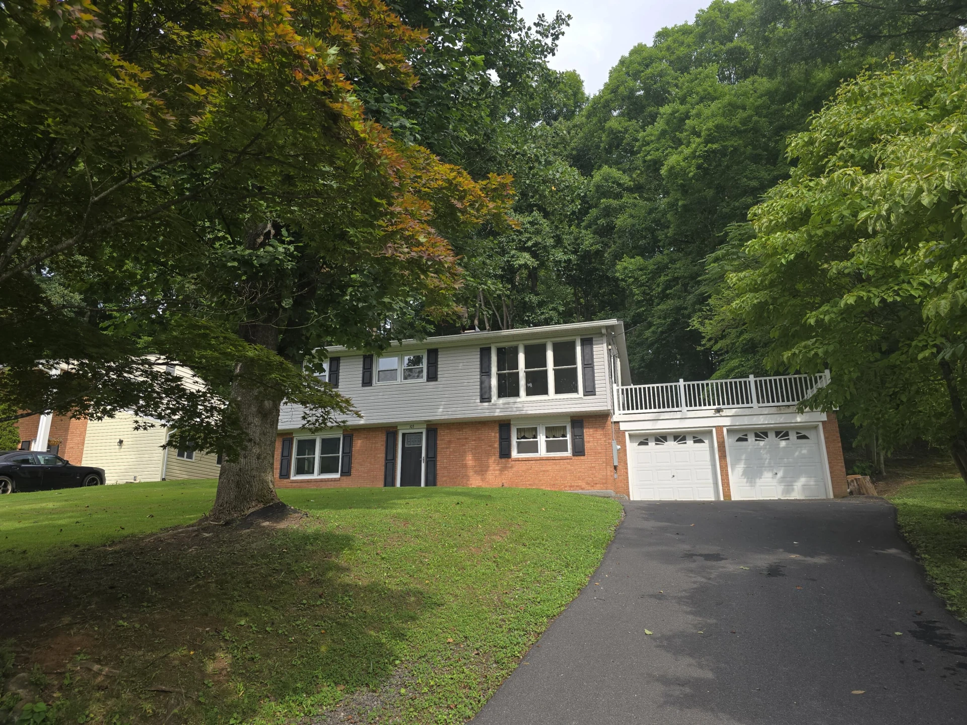 103 Ridgewood Cir - Photo 3