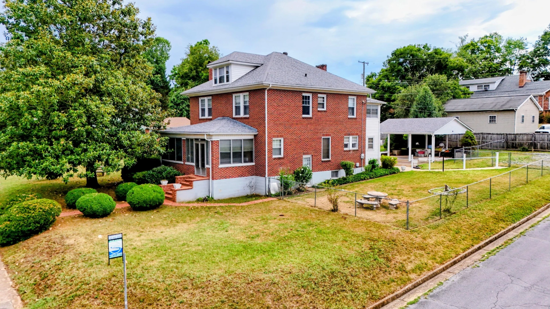 471 MAGNOLIA Ave
