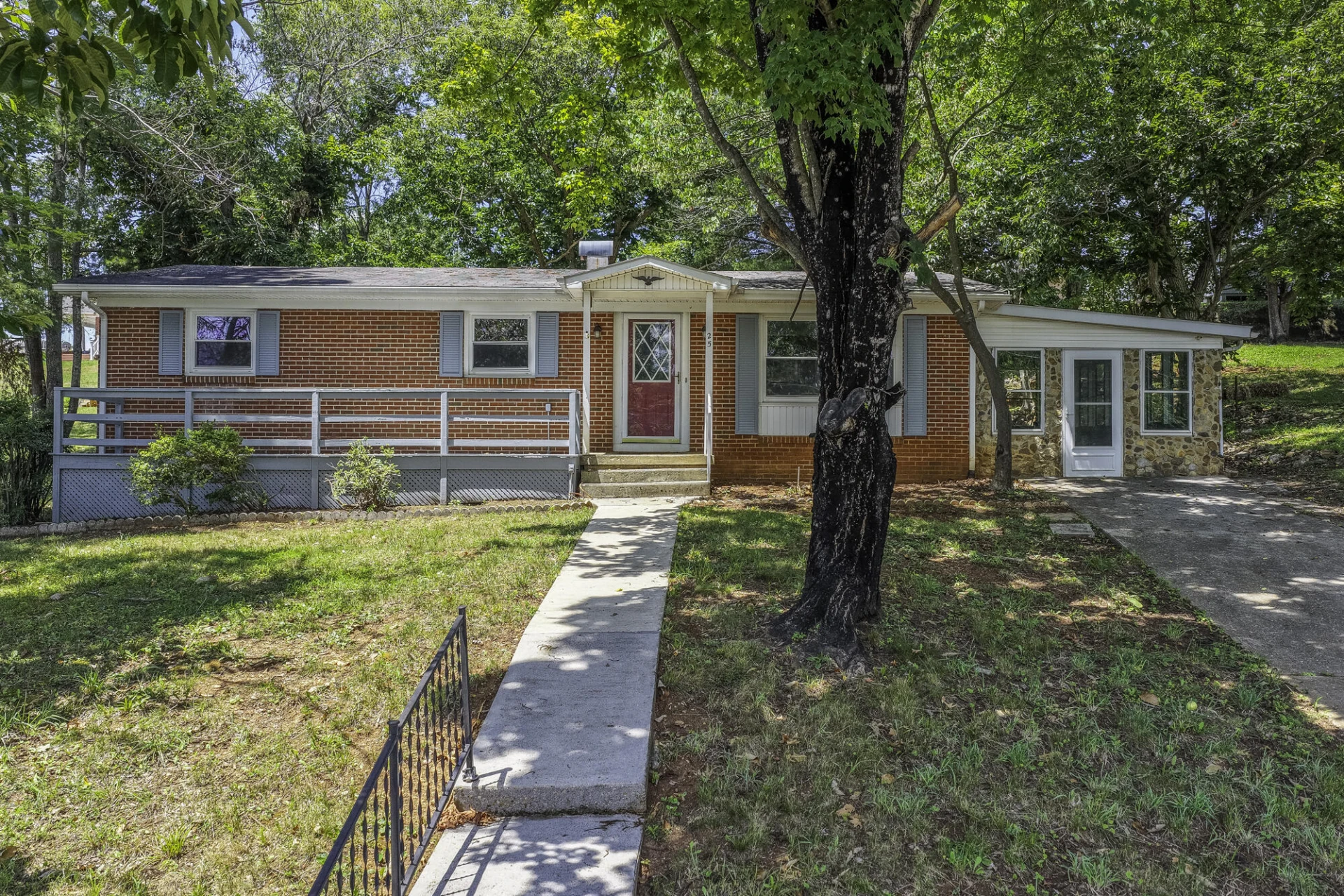 25 Pathfinder Dr - Photo 3