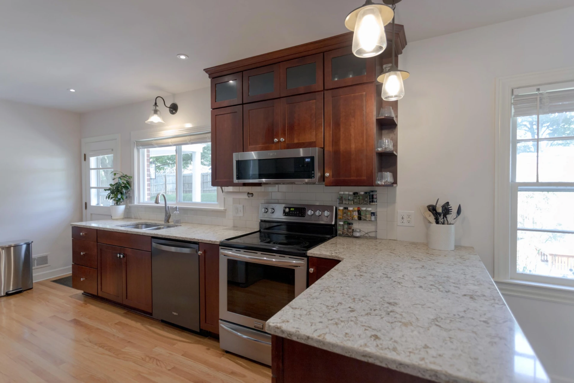 108 Oakview Dr - Photo 7