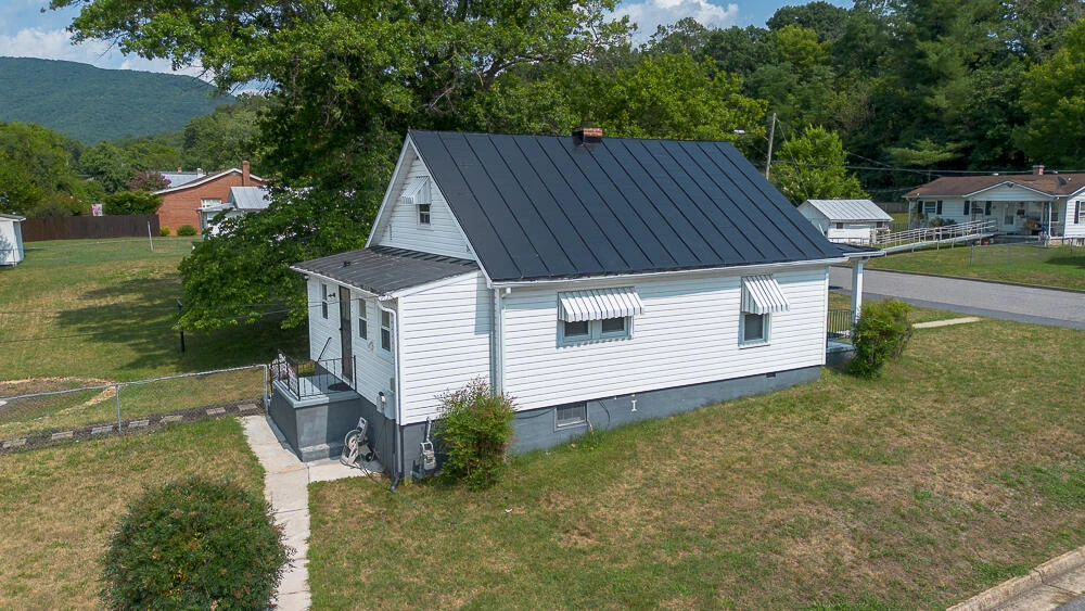 177 W 28TH St - Photo 6
