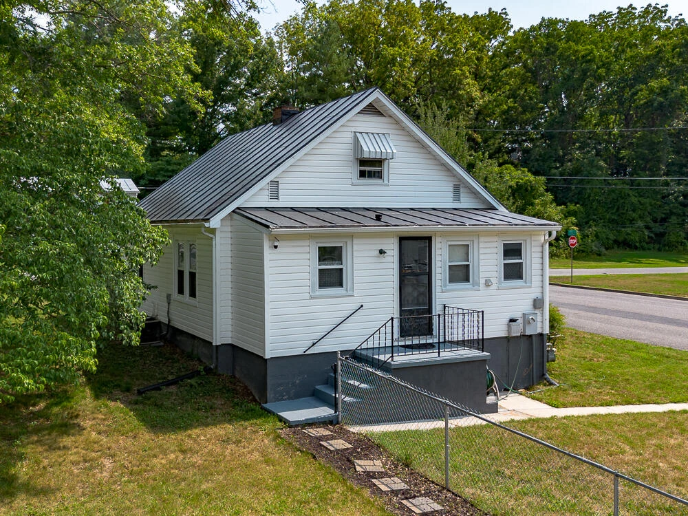 177 W 28TH St - Photo 8