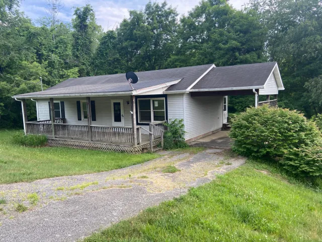 121 Mountain View Terrace Rd, Hot Springs, VA, 24445
