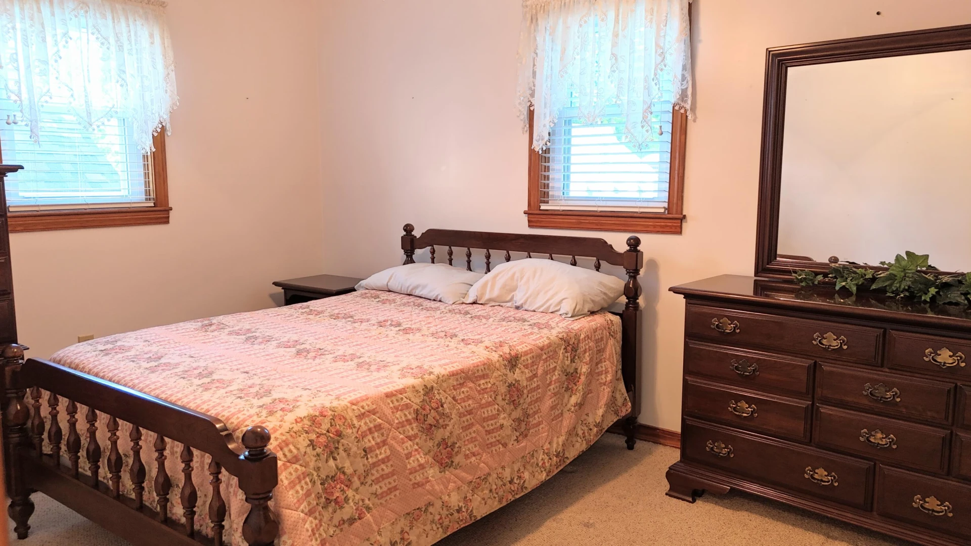 317 MILLER St - Photo 34