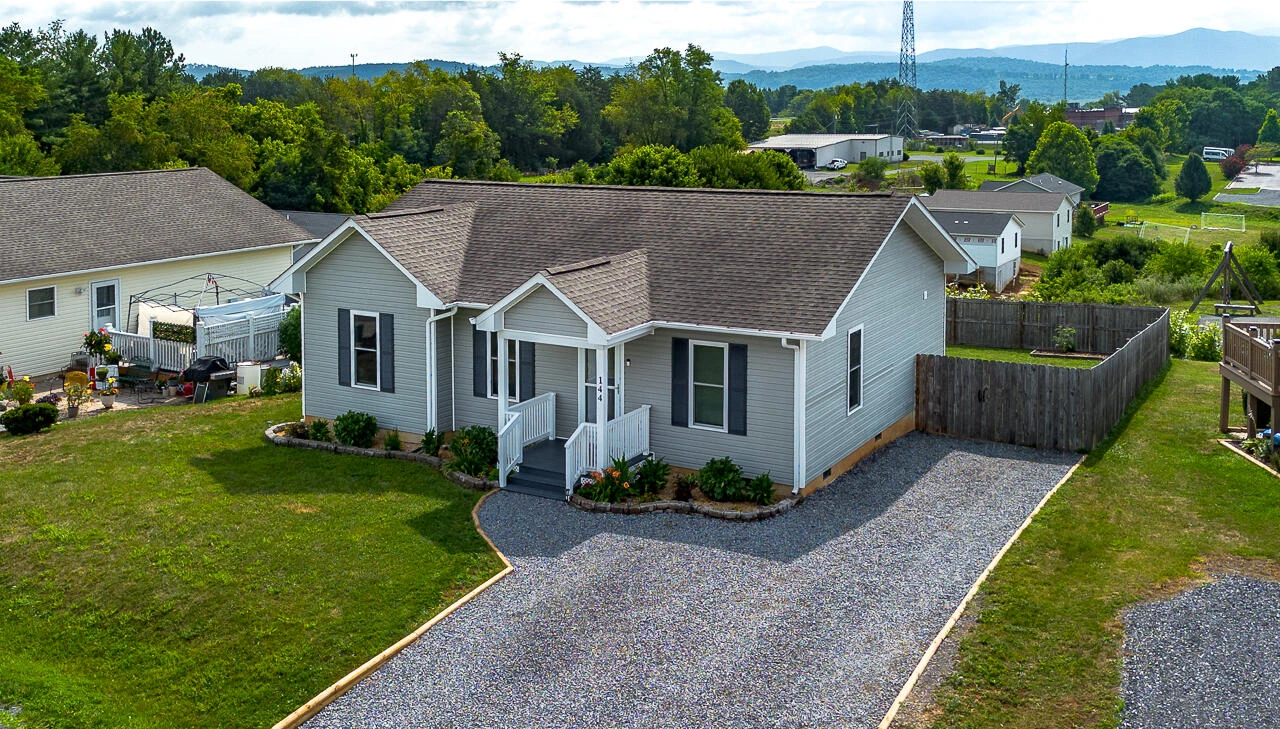 144 Village Way - Photo 3