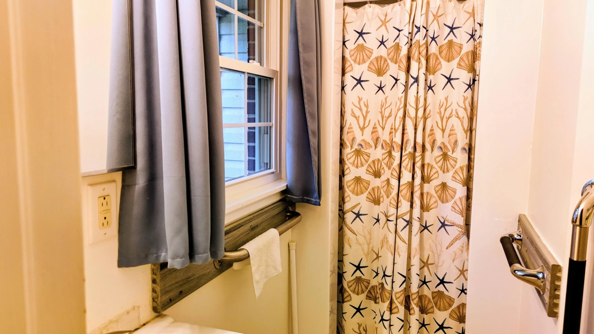 458 HEMLOCK Ave - Photo 25