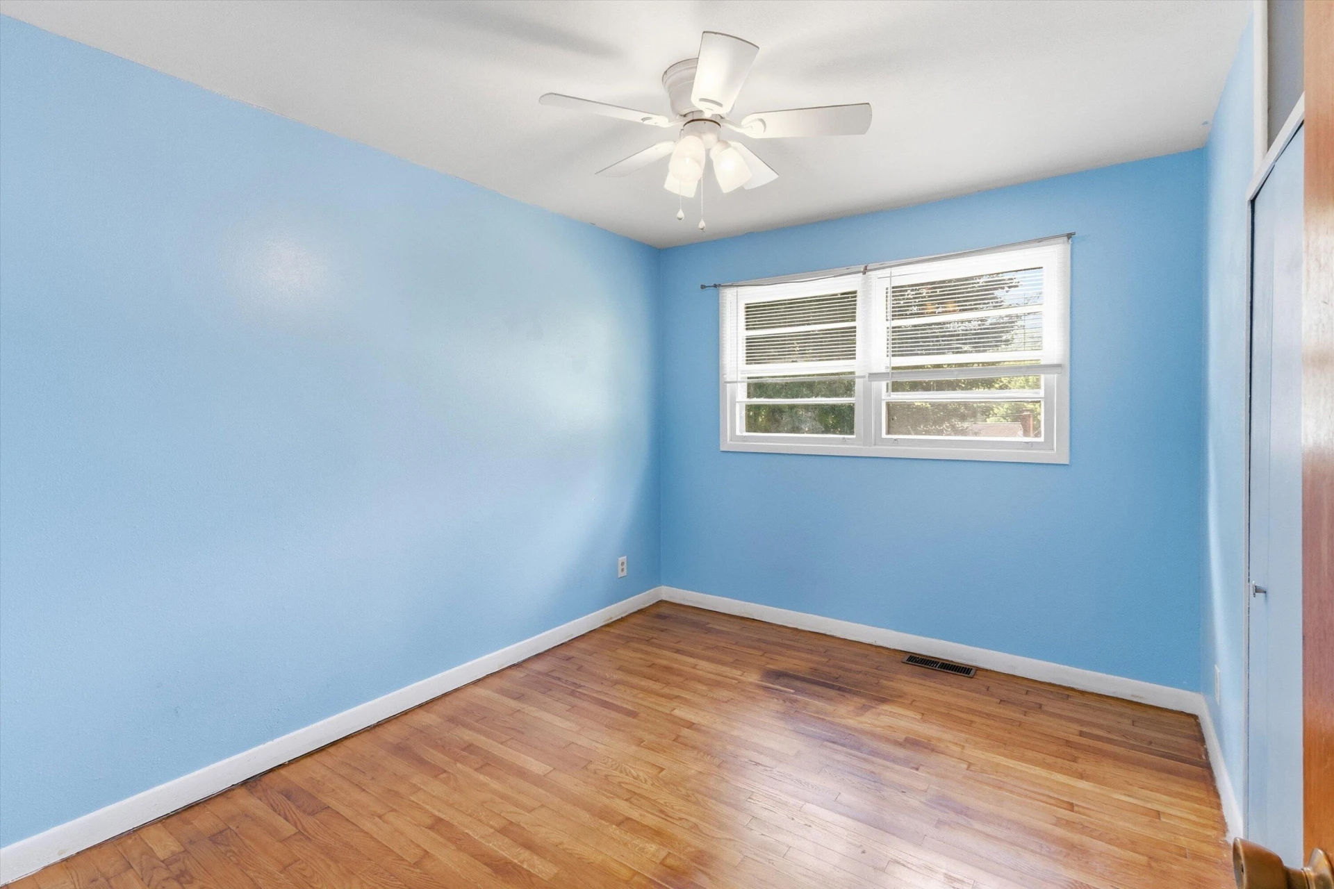 222 E Gordon St - Photo 11