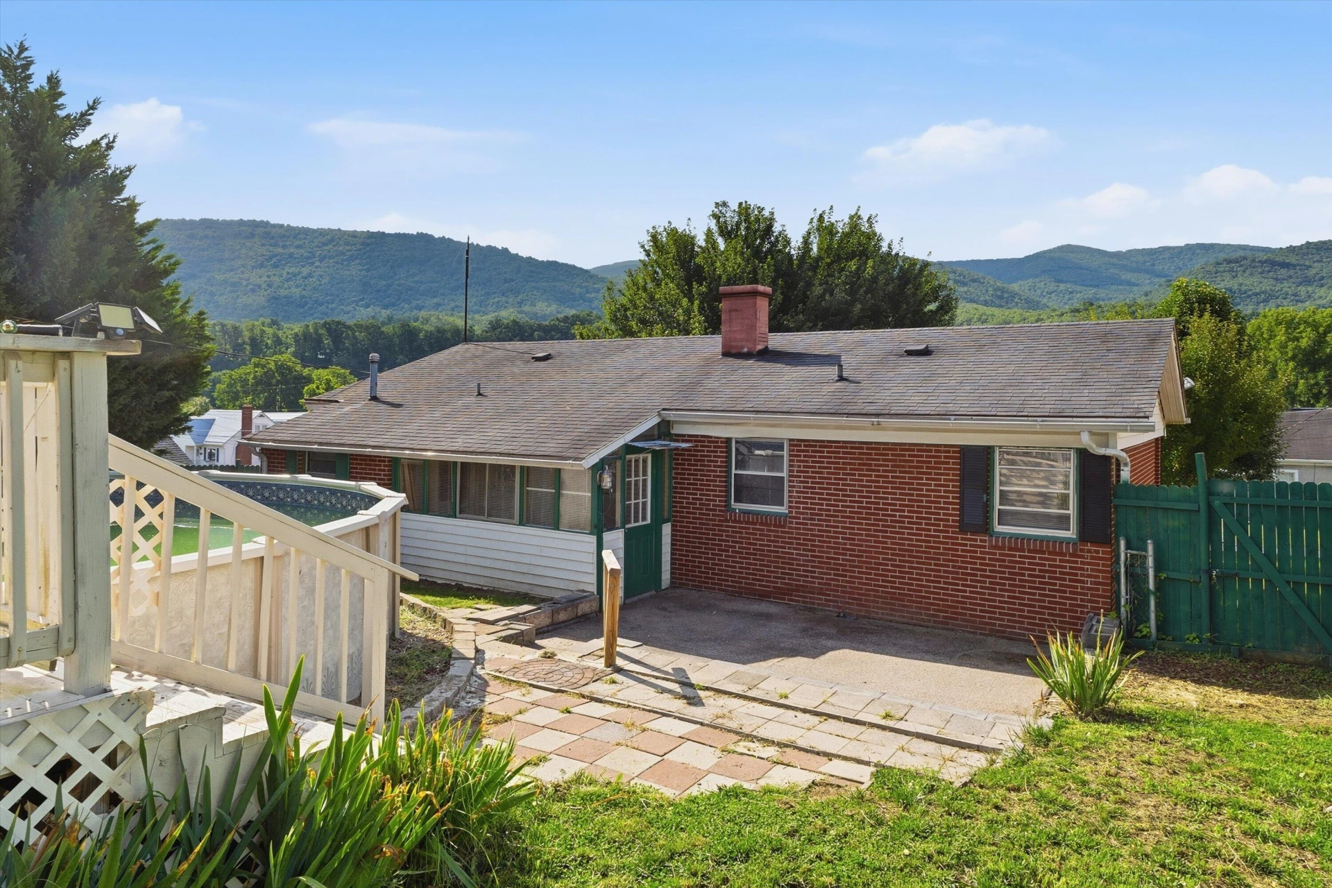 222 E Gordon St - Photo 24