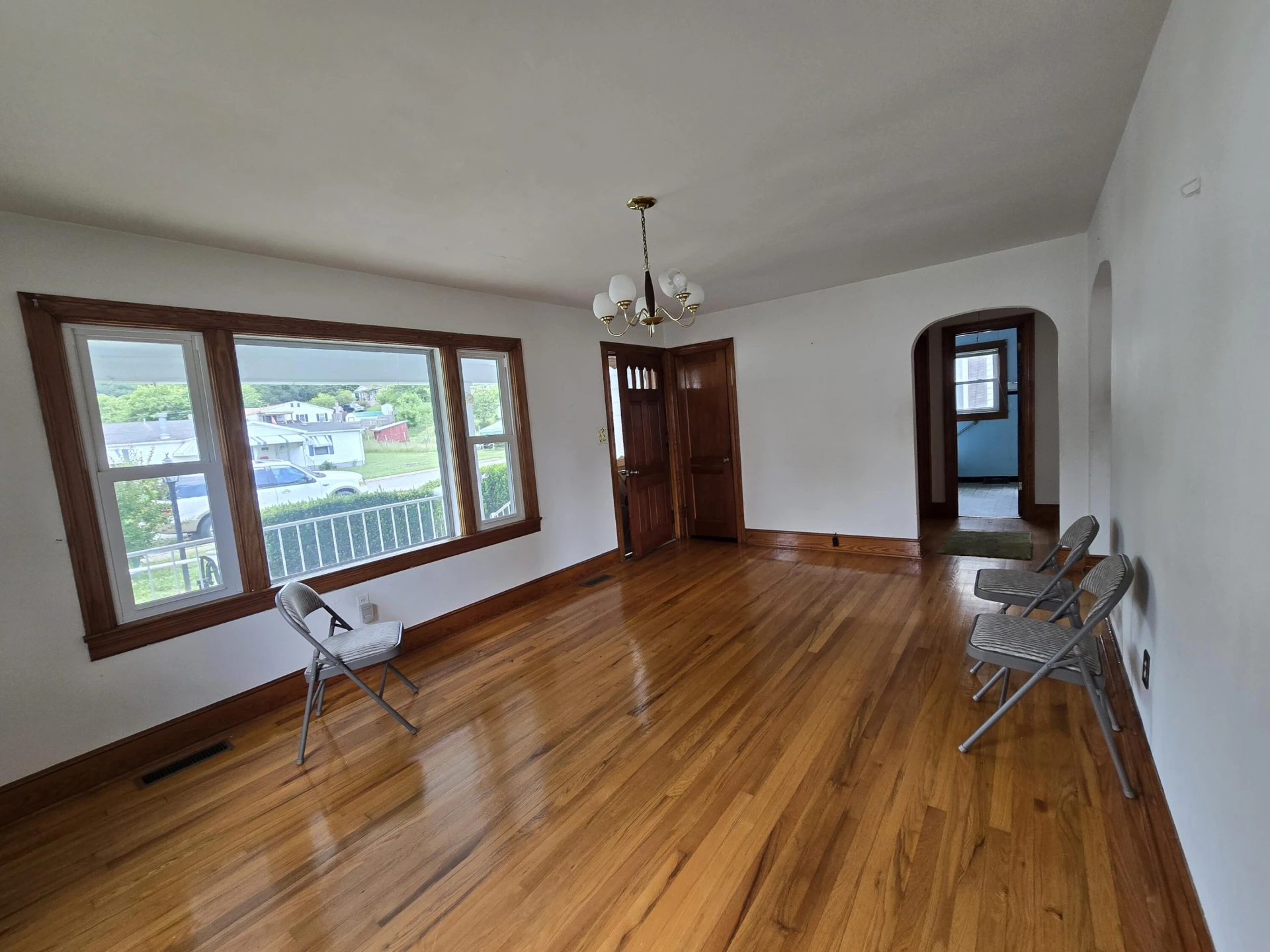 1243 Walnut Ave - Photo 3