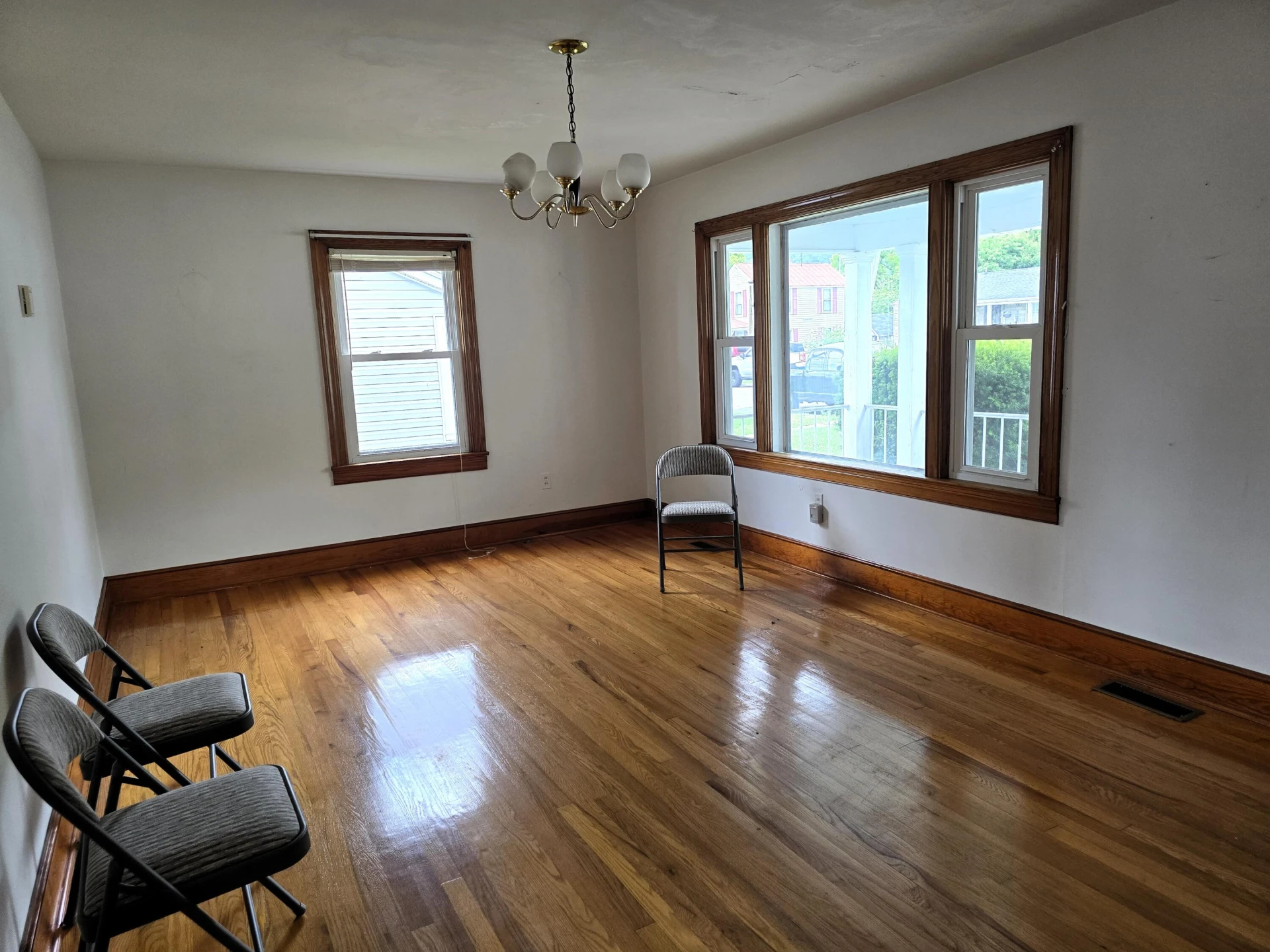 1243 Walnut Ave - Photo 4