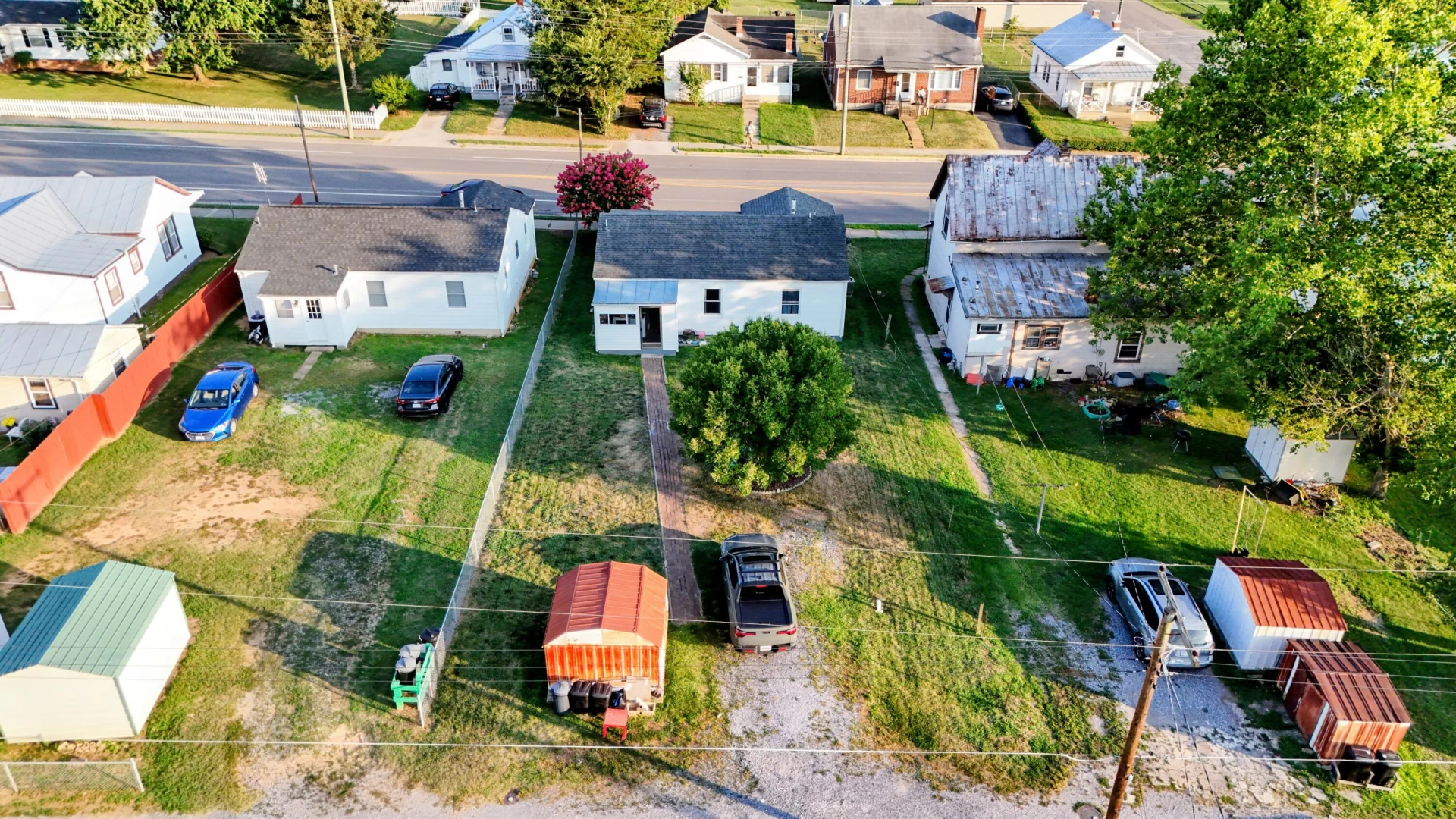 219 E 29TH St - Photo 4