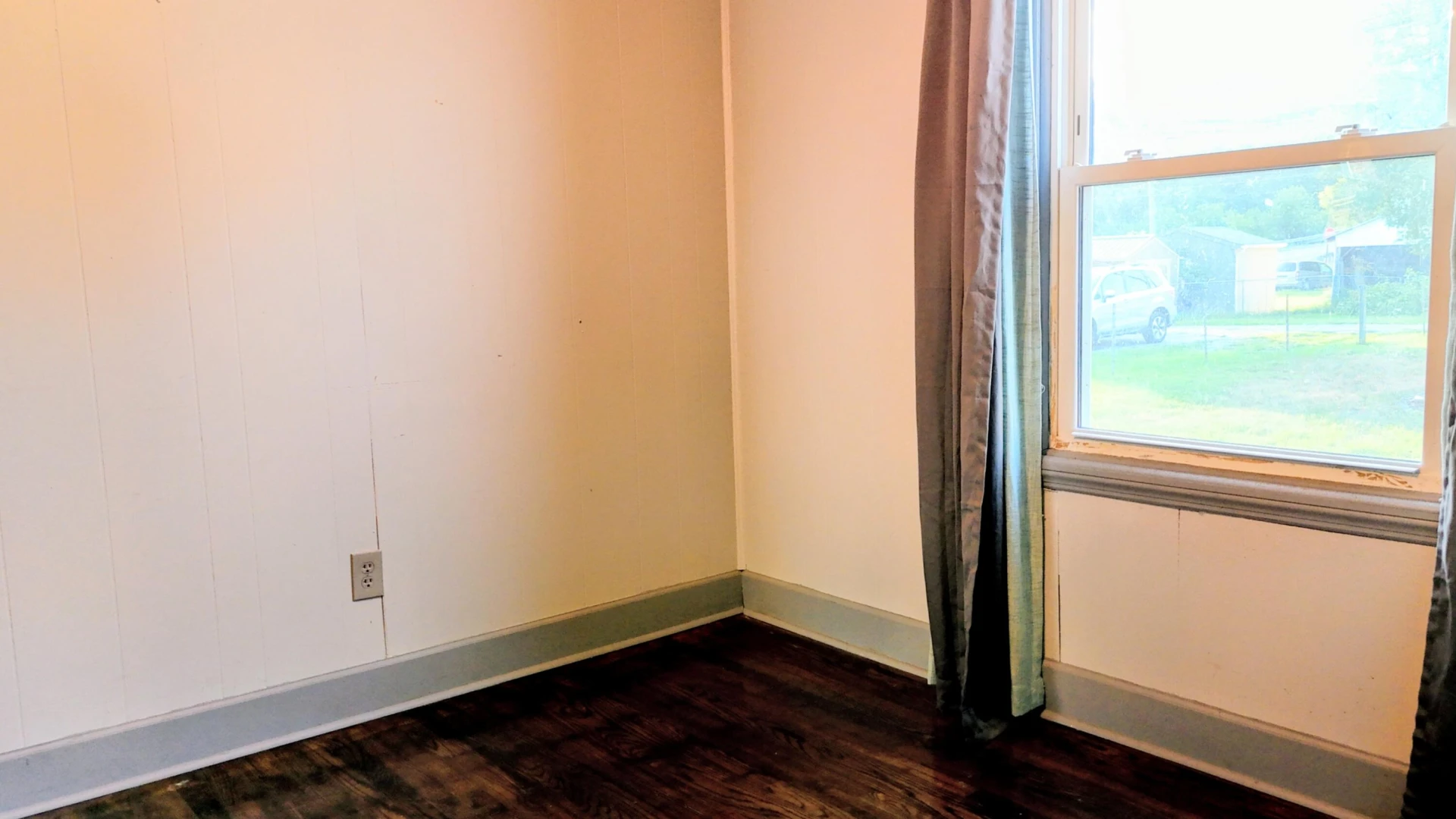 219 E 29TH St - Photo 15