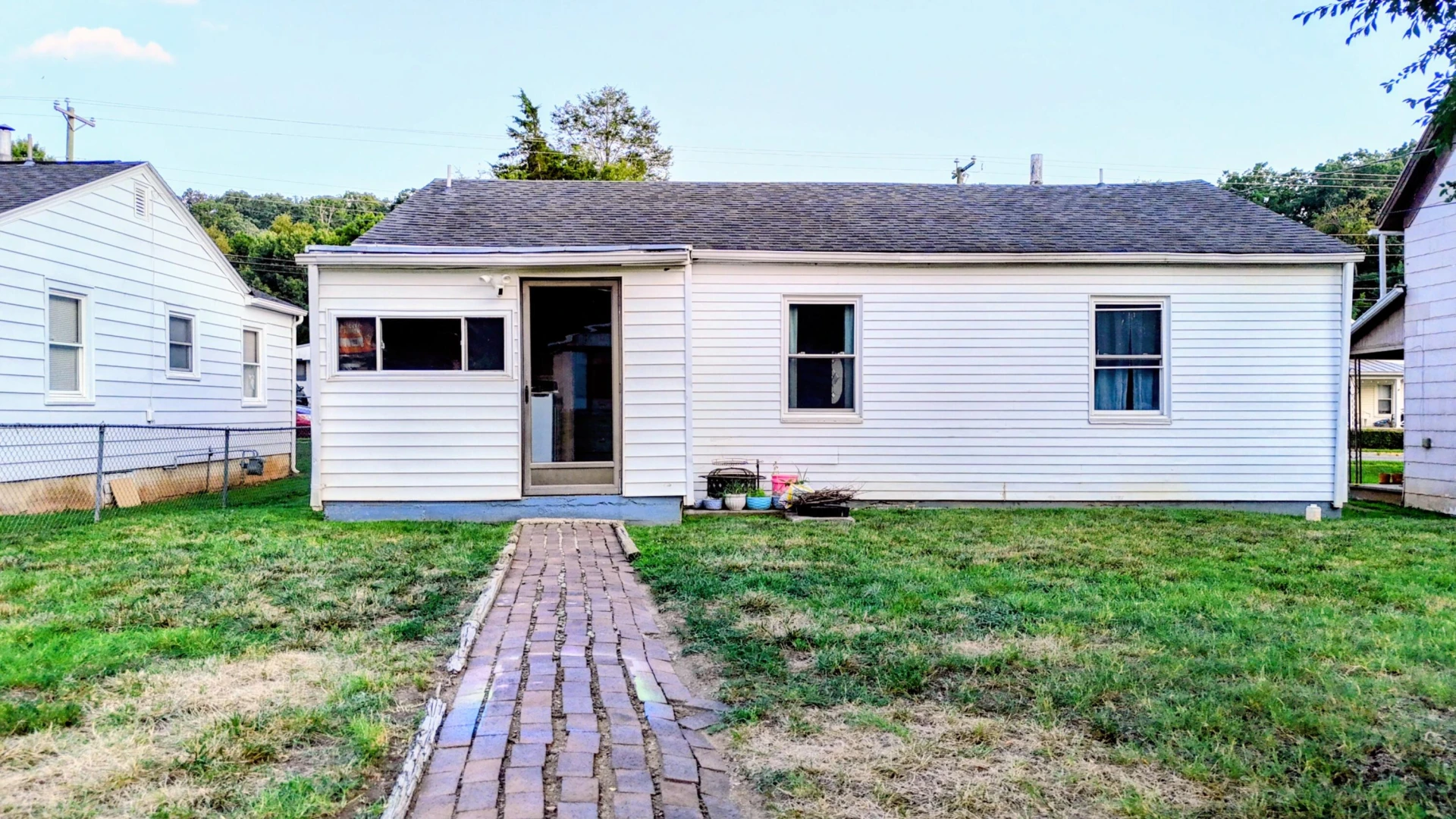 219 E 29TH St - Photo 19