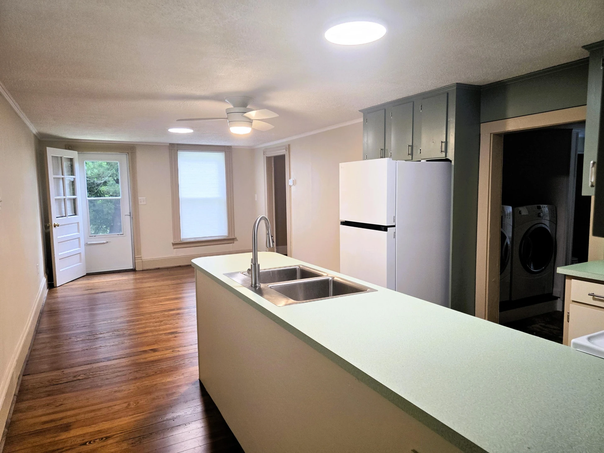589 Ebenezer Cir - Photo 6