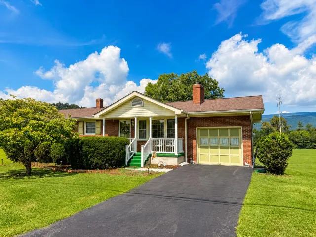 214 Chapel Dr