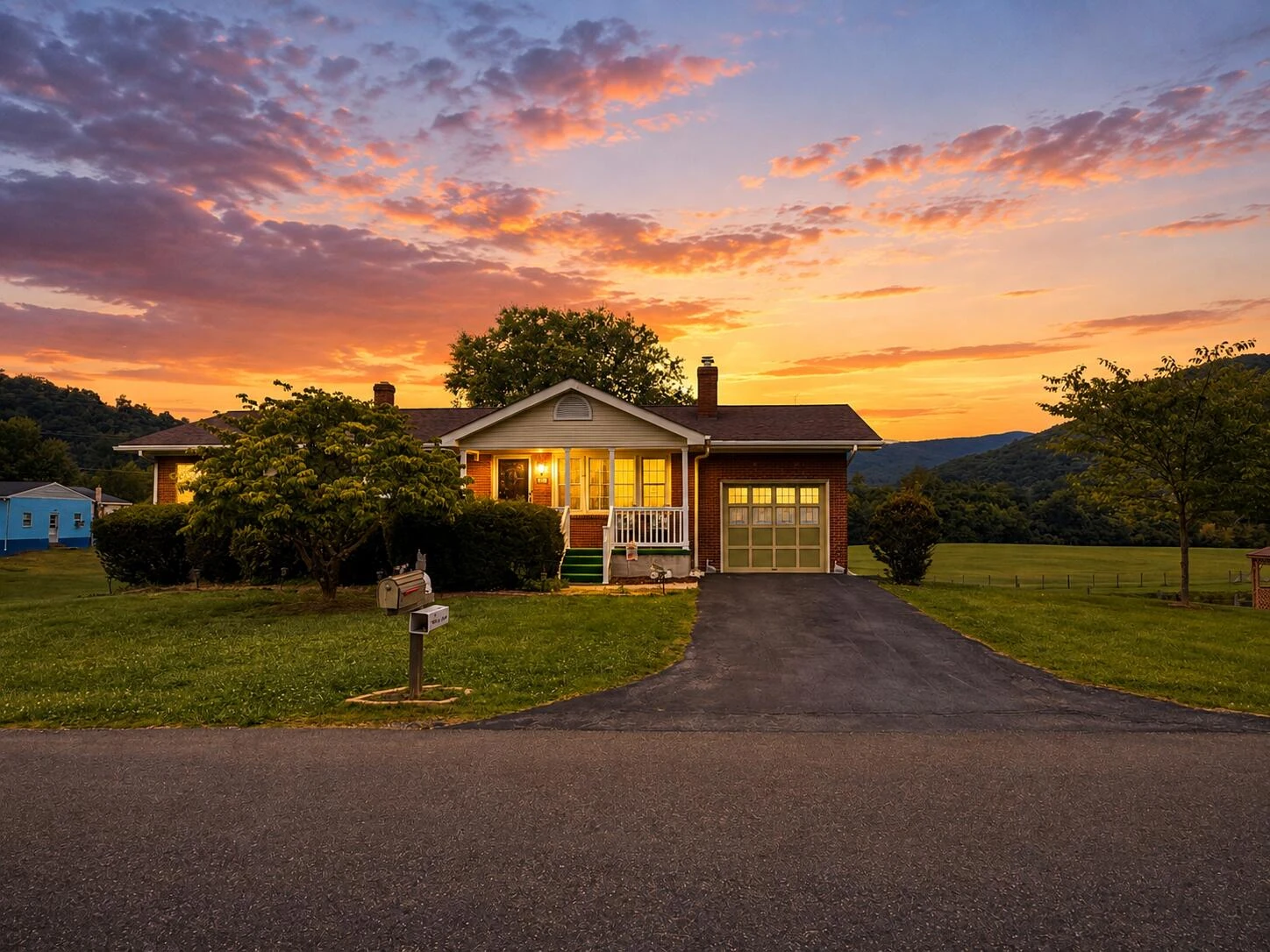 214 Chapel Dr - Photo 3