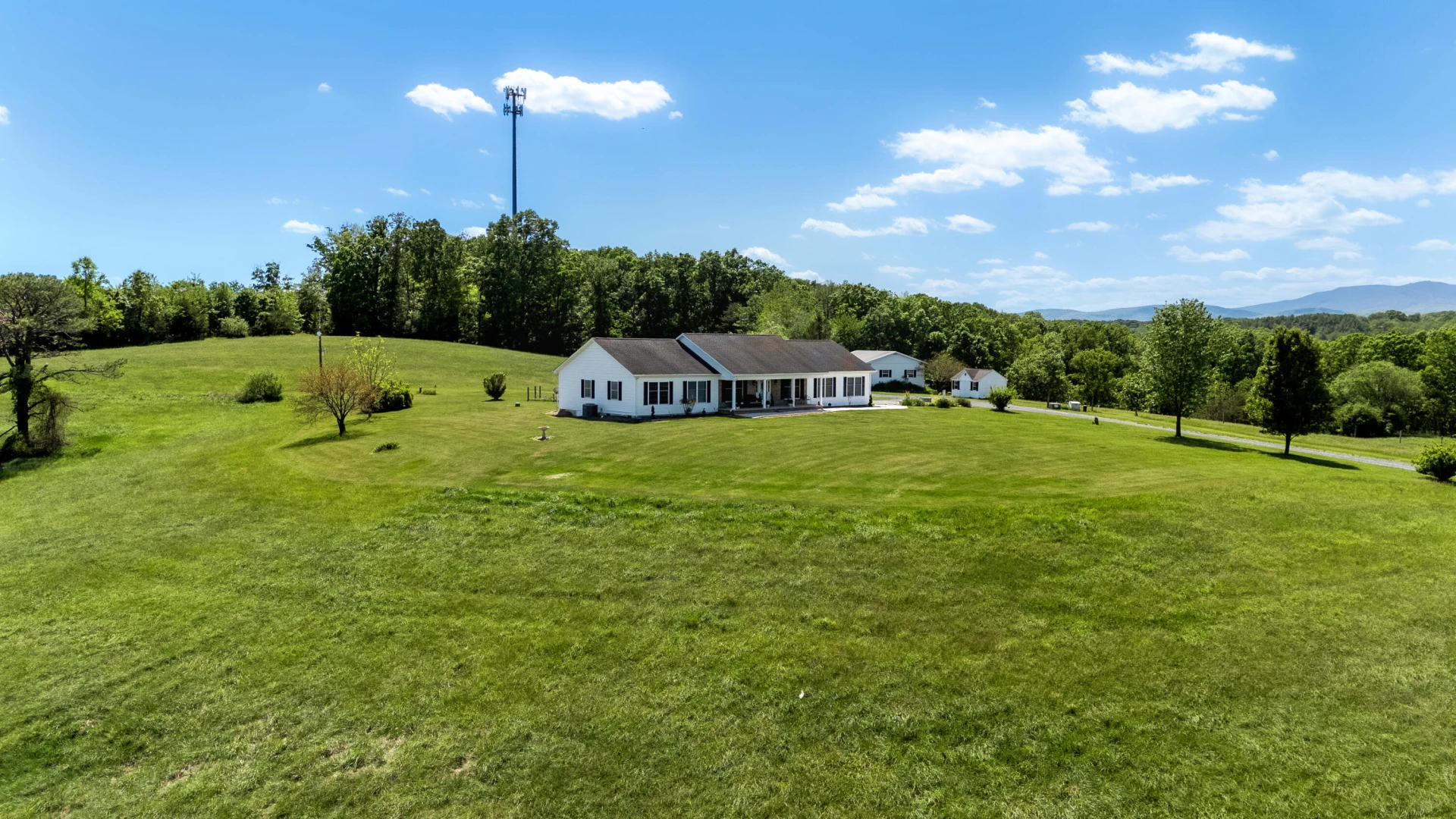 112 Guernsey Ln - Photo 4