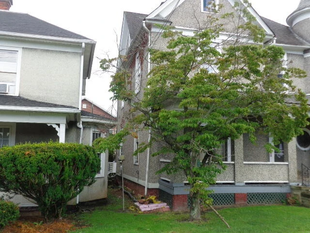 201 E Prospect St - Photo 3