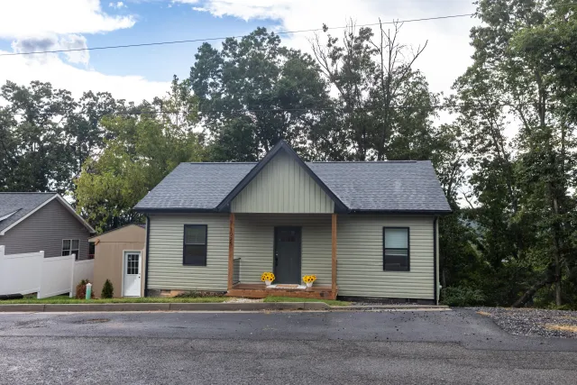 1925 Hawthorne Ave, Buena Vista, VA, 24416