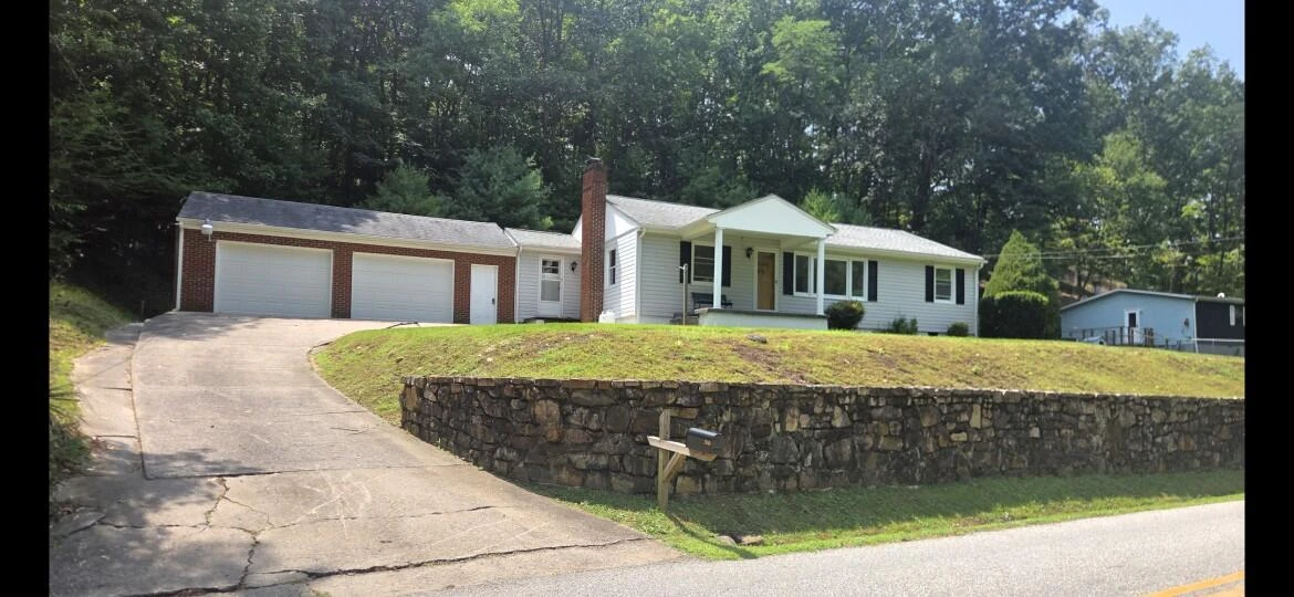 1503 E Dolly Ann Dr