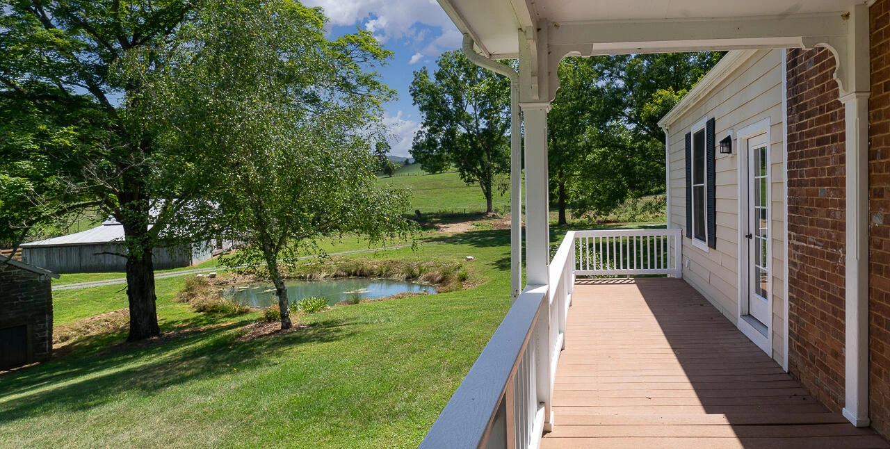 504 Springbranch Rd - Photo 15