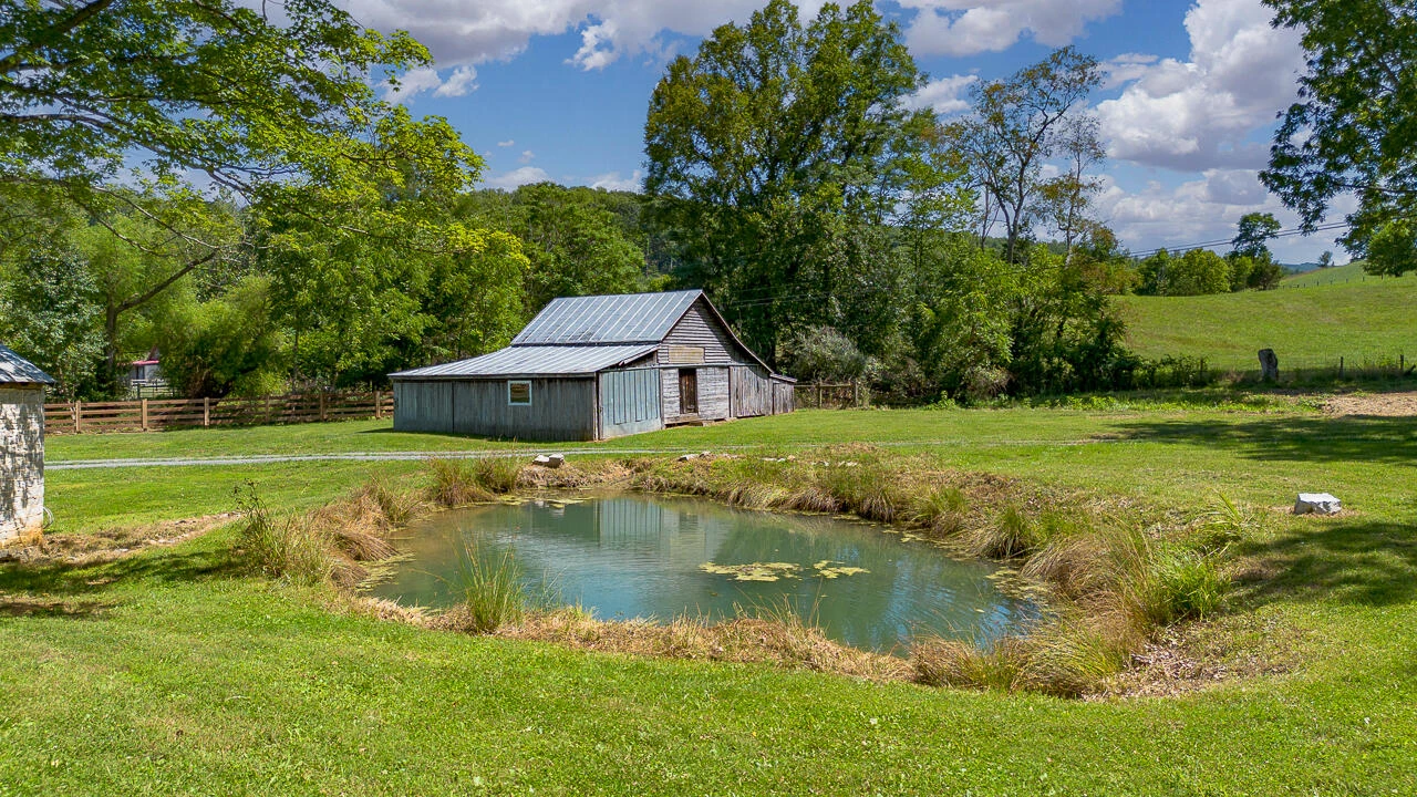504 Springbranch Rd - Photo 53
