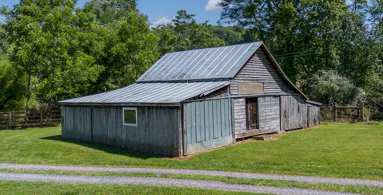 504 Springbranch Rd - Photo 54