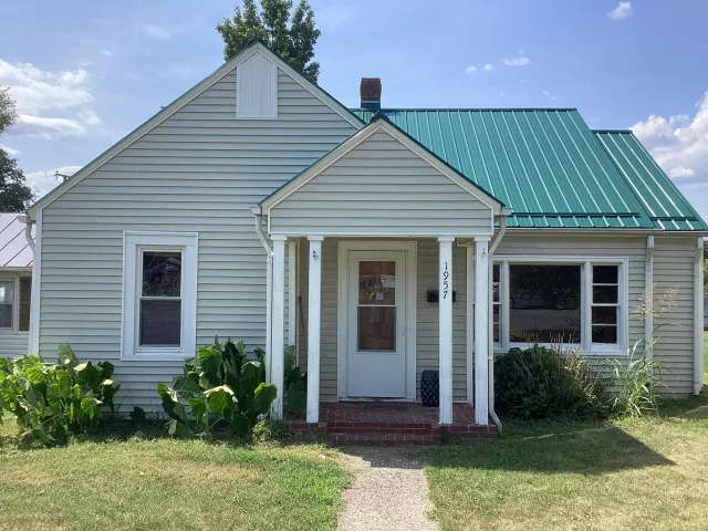 1957 MAPLE Ave, Buena Vista, VA, 24416