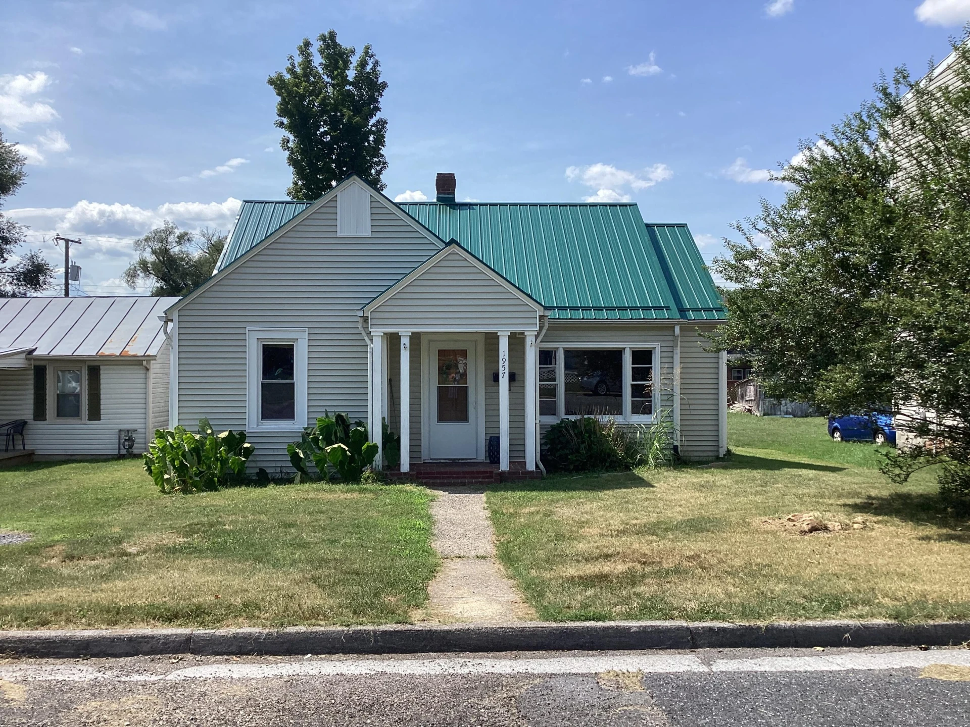 1957 MAPLE Ave - Photo 7