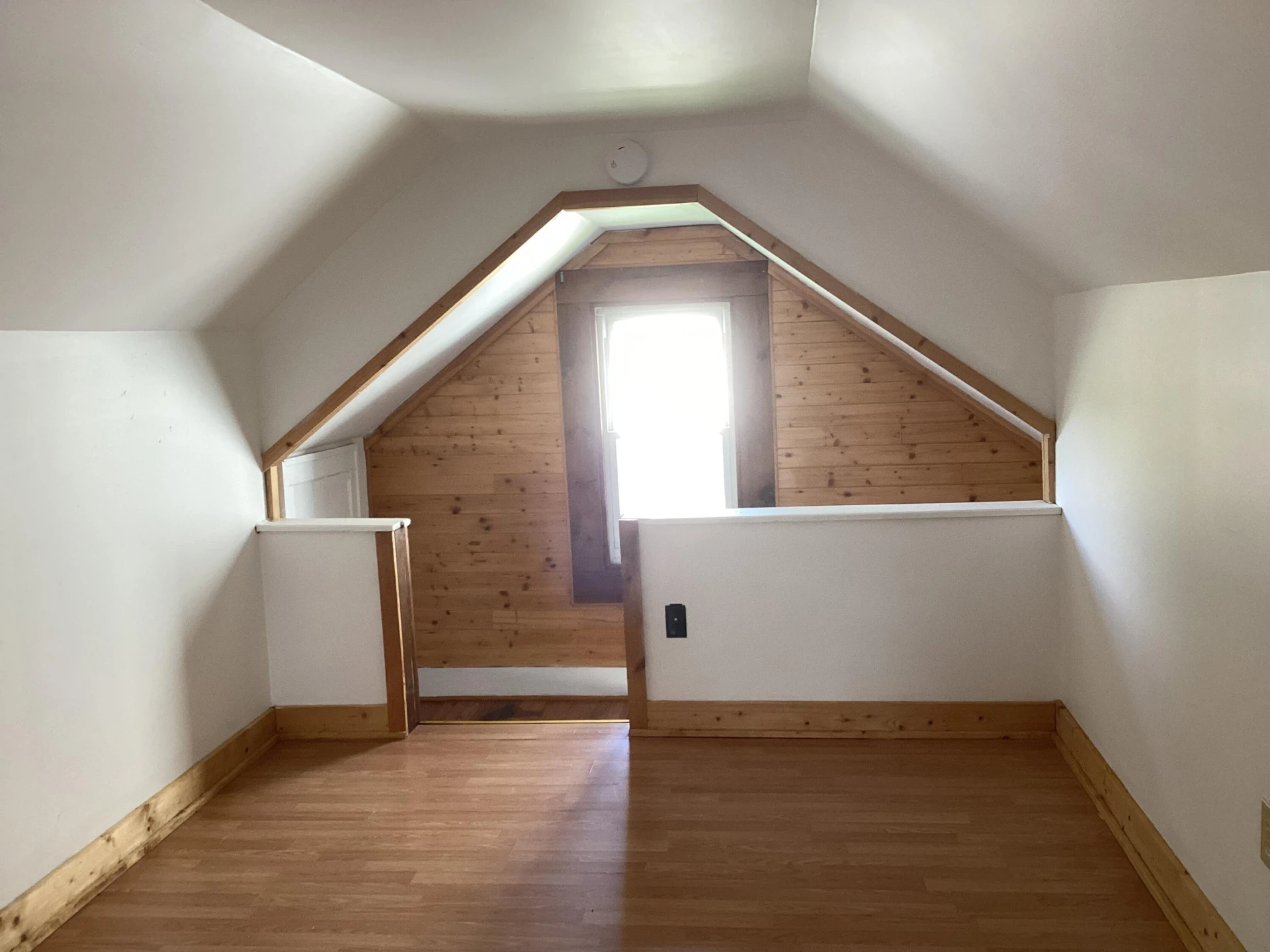 1957 MAPLE Ave - Photo 25