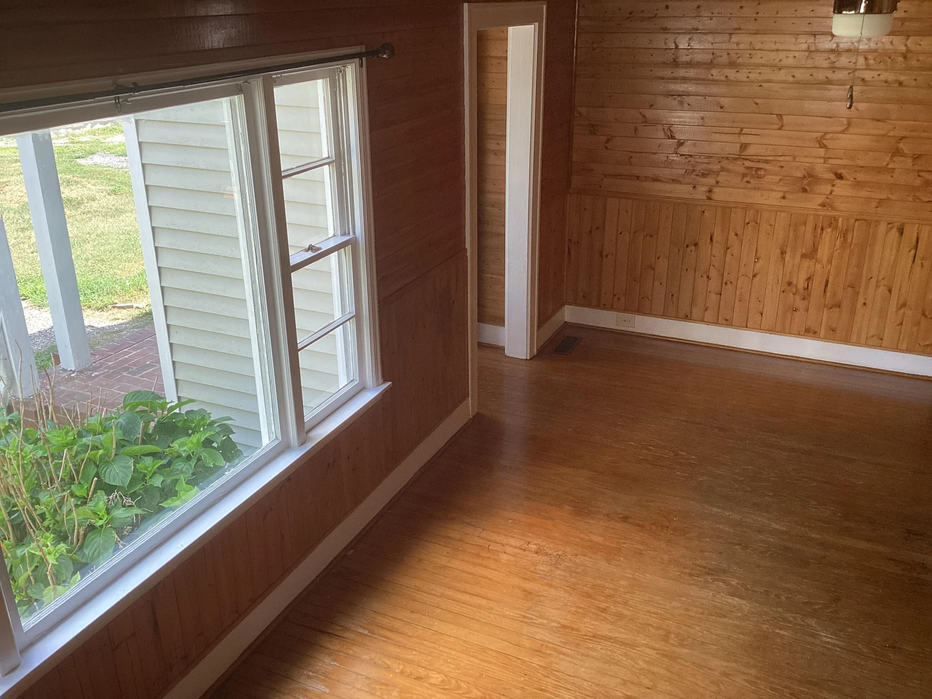 1957 MAPLE Ave - Photo 26