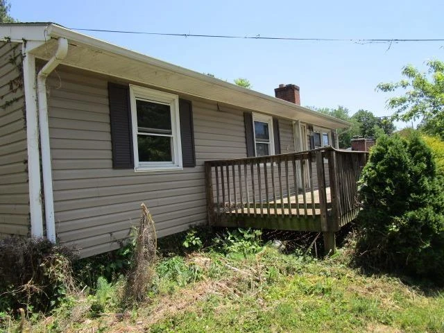 1218 Agnese St - Photo 2
