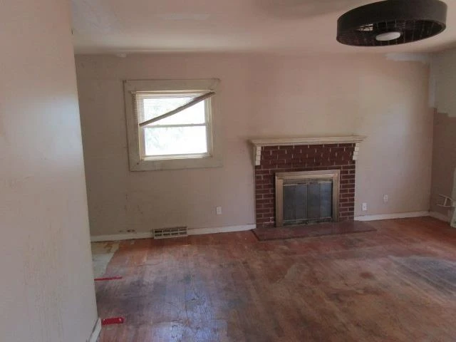 1218 Agnese St - Photo 9