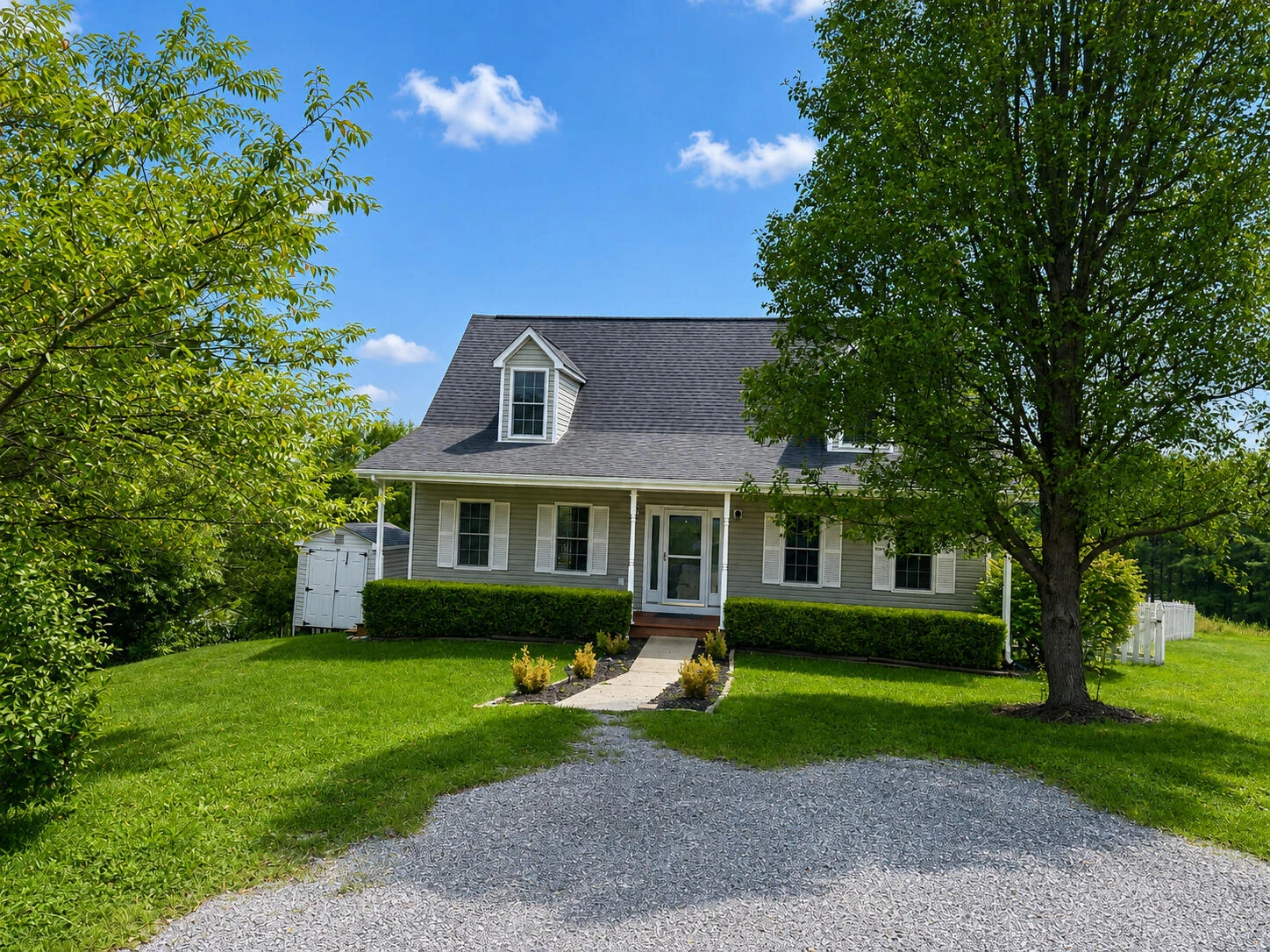 23 SOUTHFORK Ln