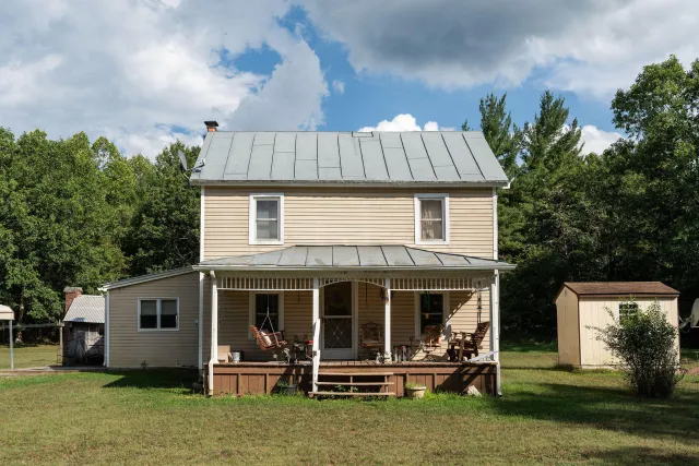 48 Fauver Mine Ln, Raphine, VA, 24472