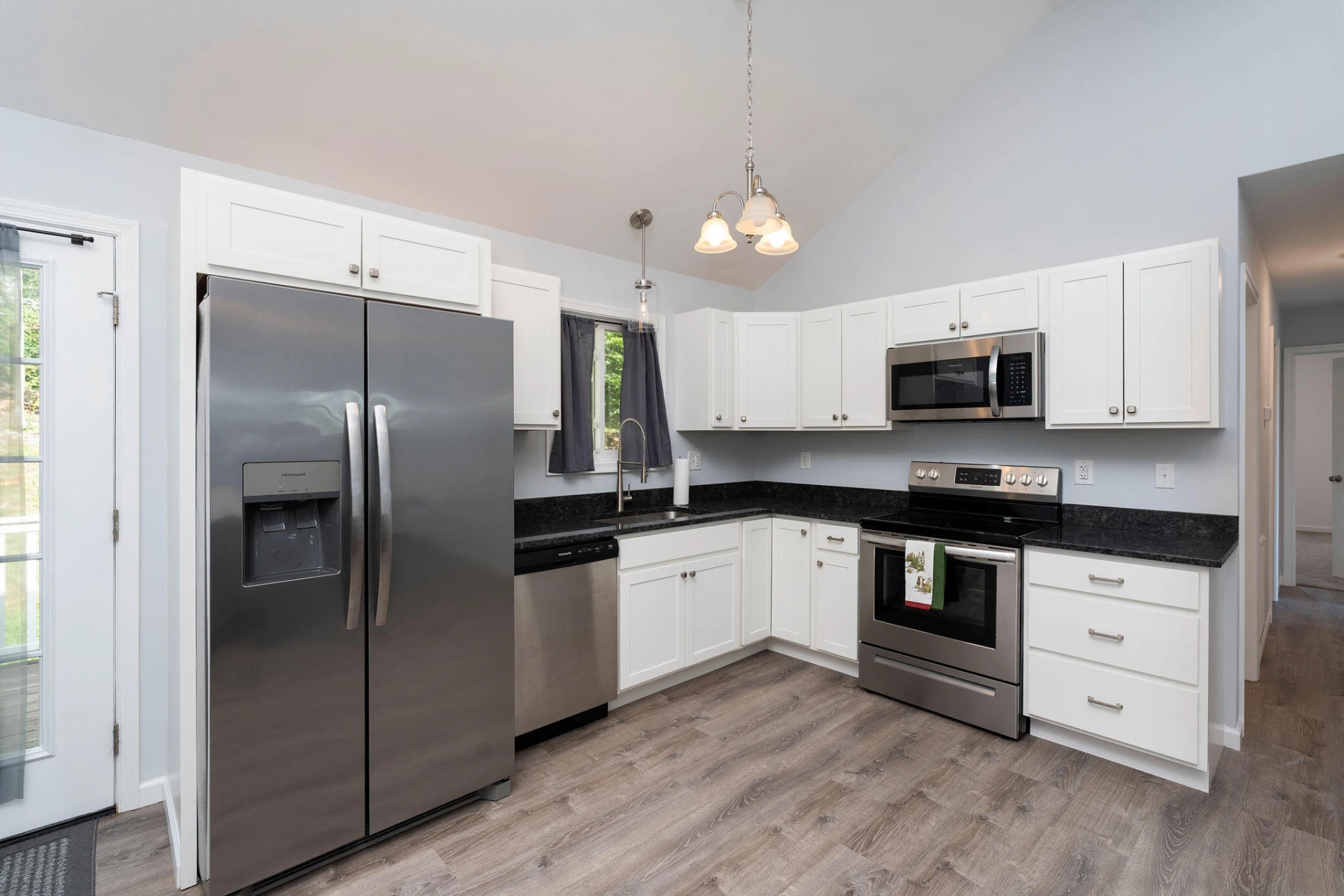 1776 Hawthorne Ave - Photo 6