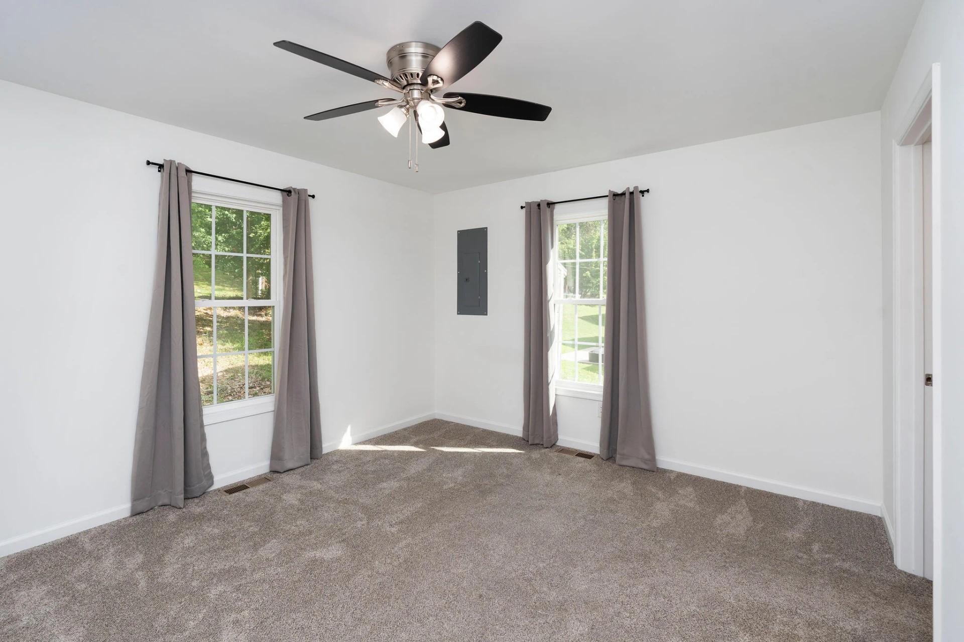 1776 Hawthorne Ave - Photo 13