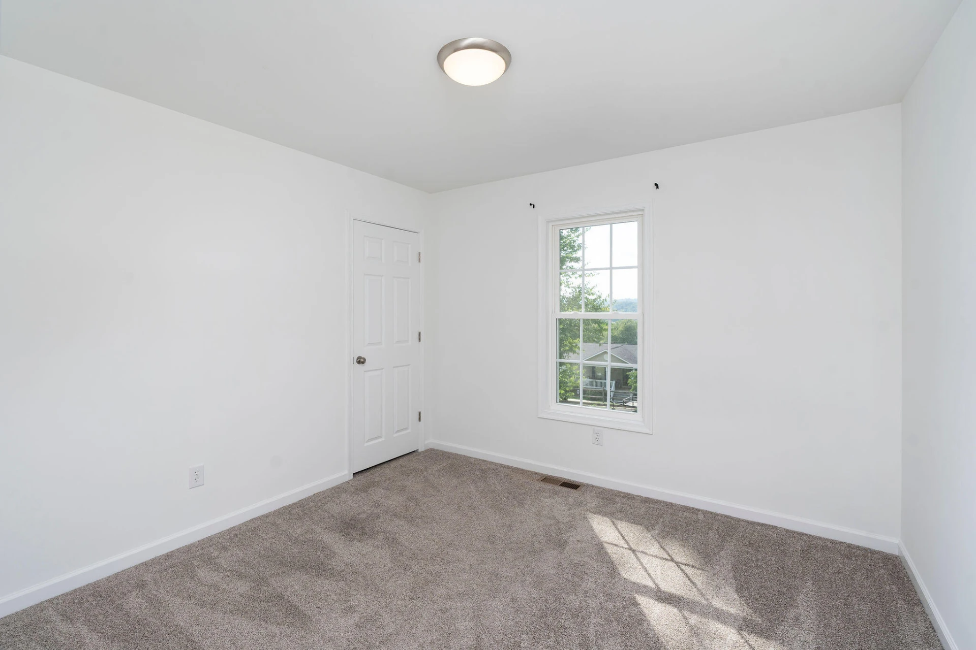 1776 Hawthorne Ave - Photo 18