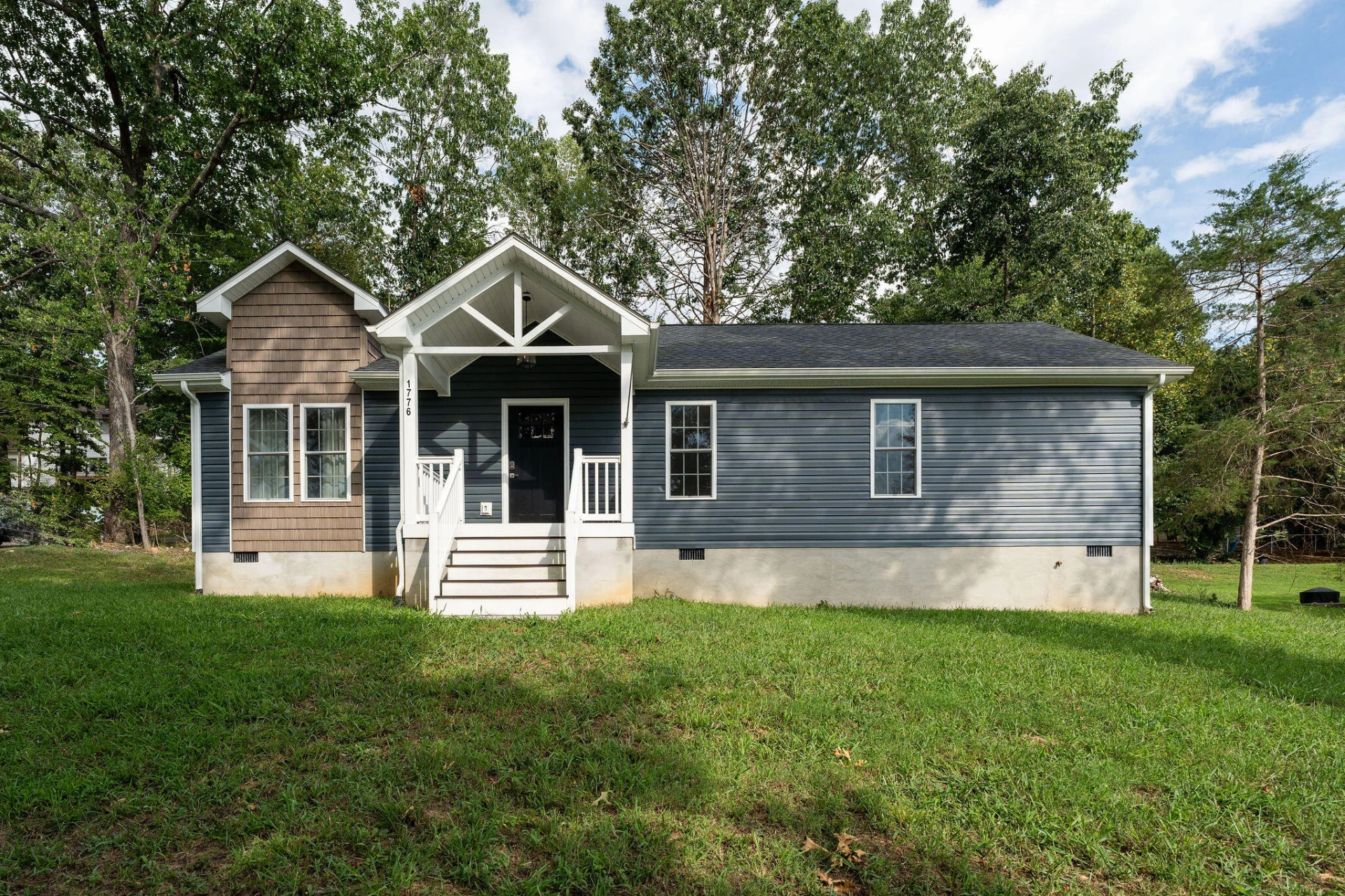 1776 Hawthorne Ave - Photo 30
