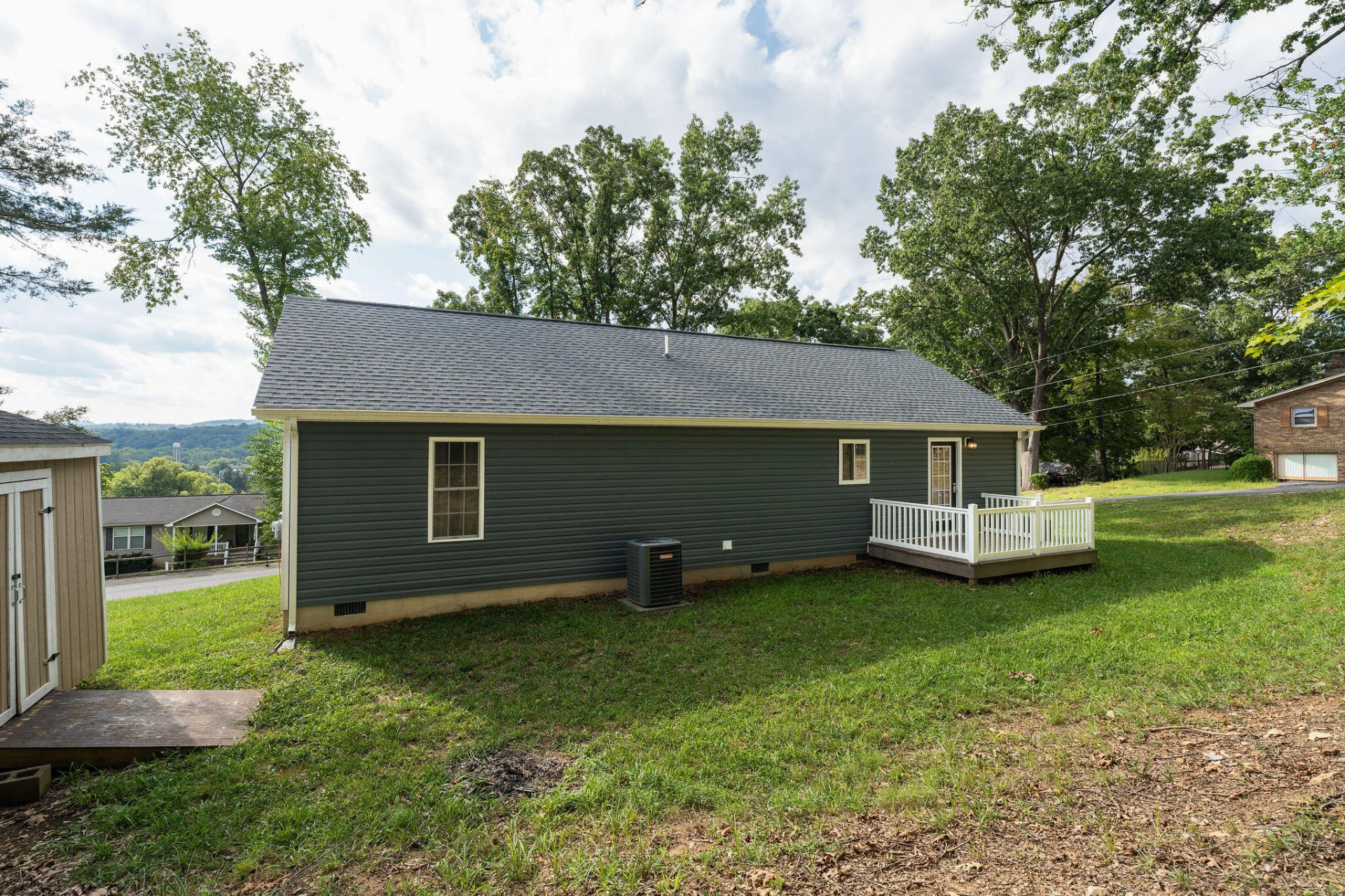 1776 Hawthorne Ave - Photo 33