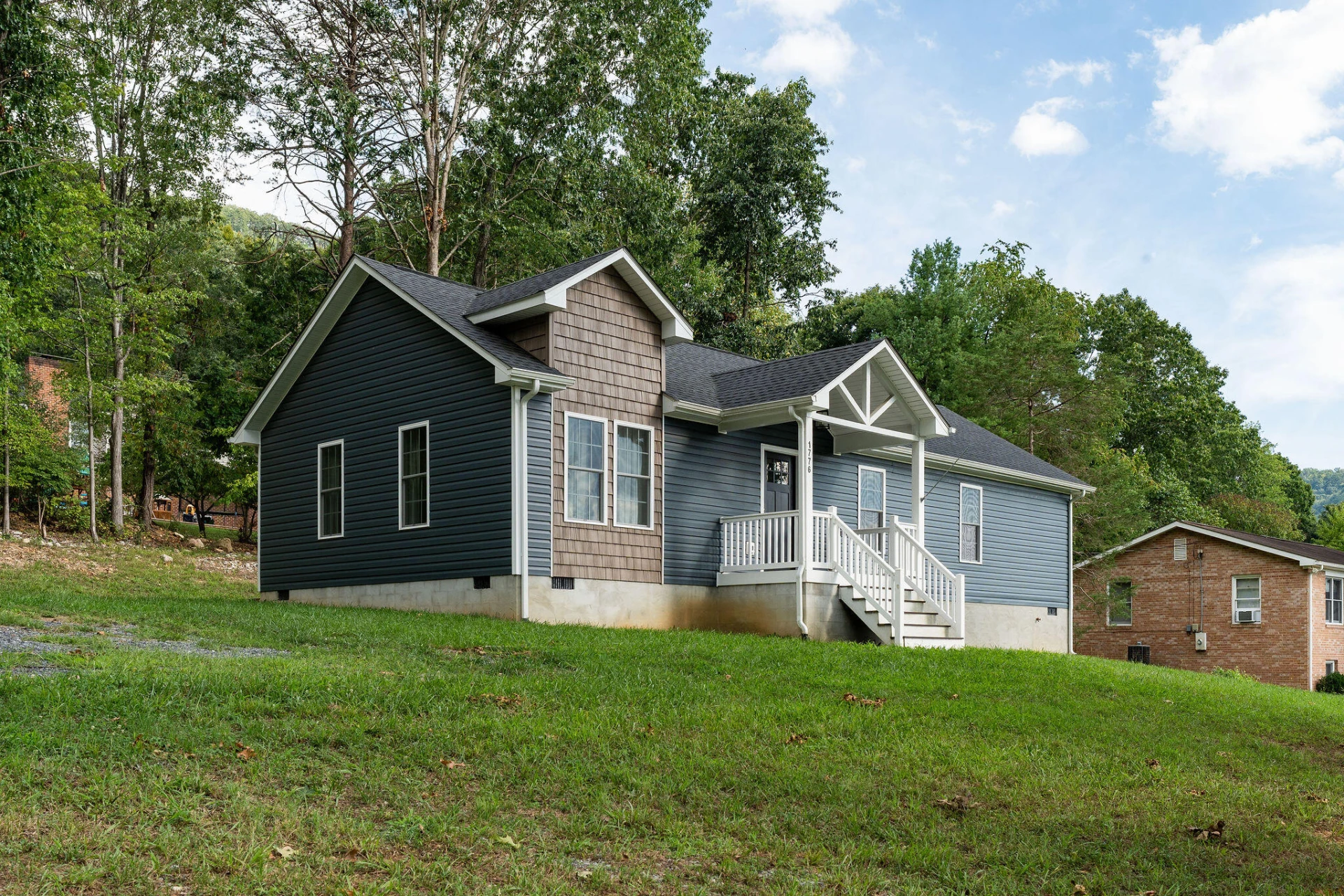 1776 Hawthorne Ave - Photo 40